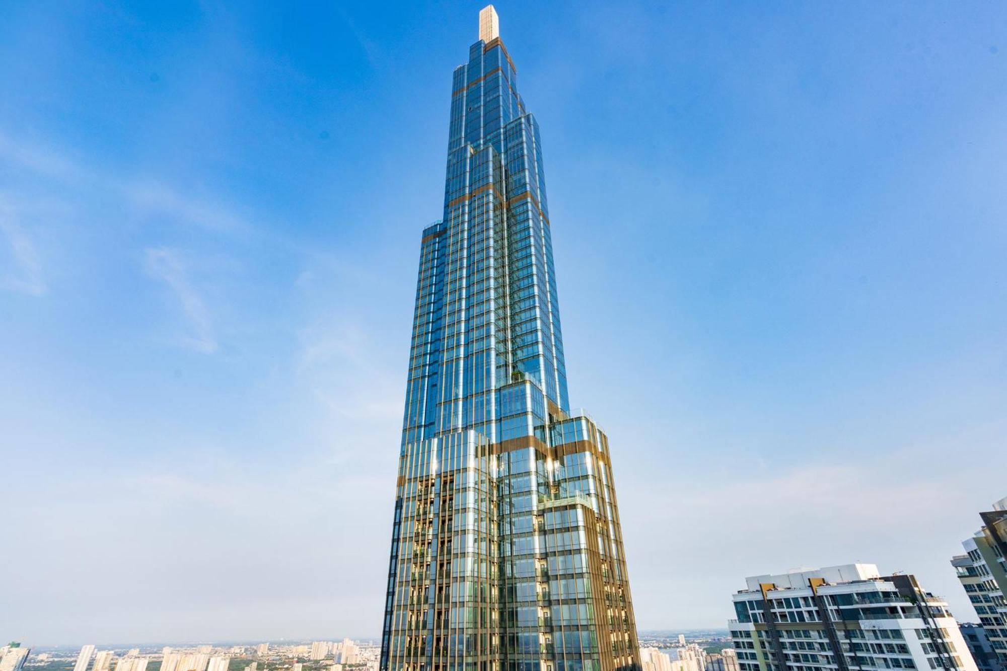 Khách sạn hẻo lánh Sky Park - Vinhomes Central Park 4*