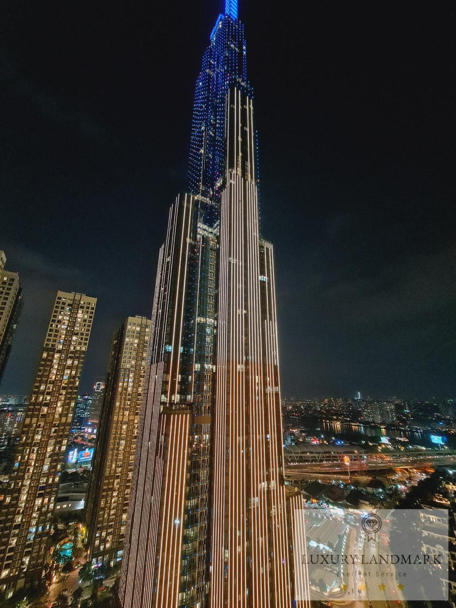 Sky Park - Vinhomes Central Park TP. Hồ Chí Minh