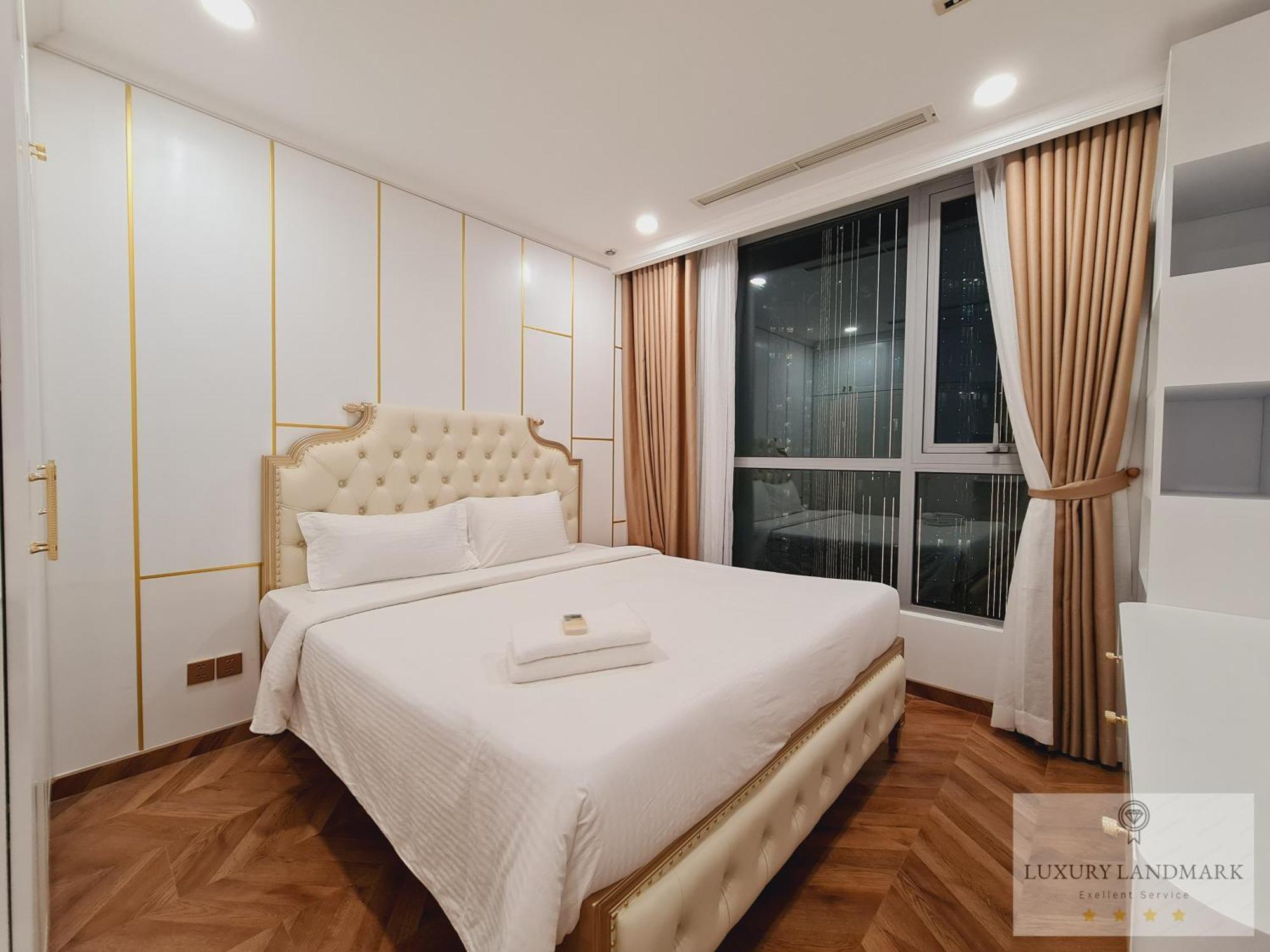Khách sạn hẻo lánh Sky Park - Vinhomes Central Park