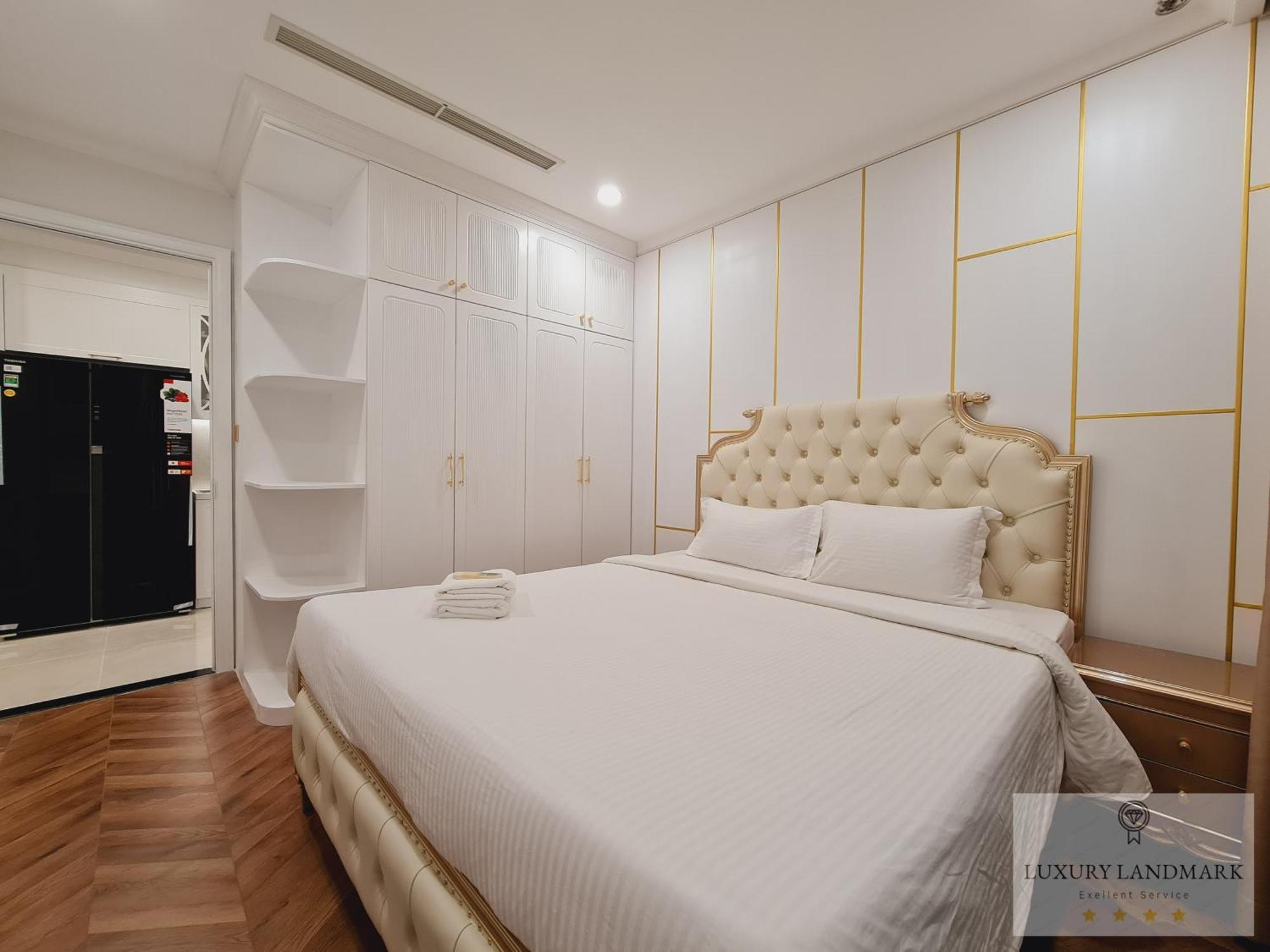 Khách sạn hẻo lánh Sky Park - Vinhomes Central Park 4*