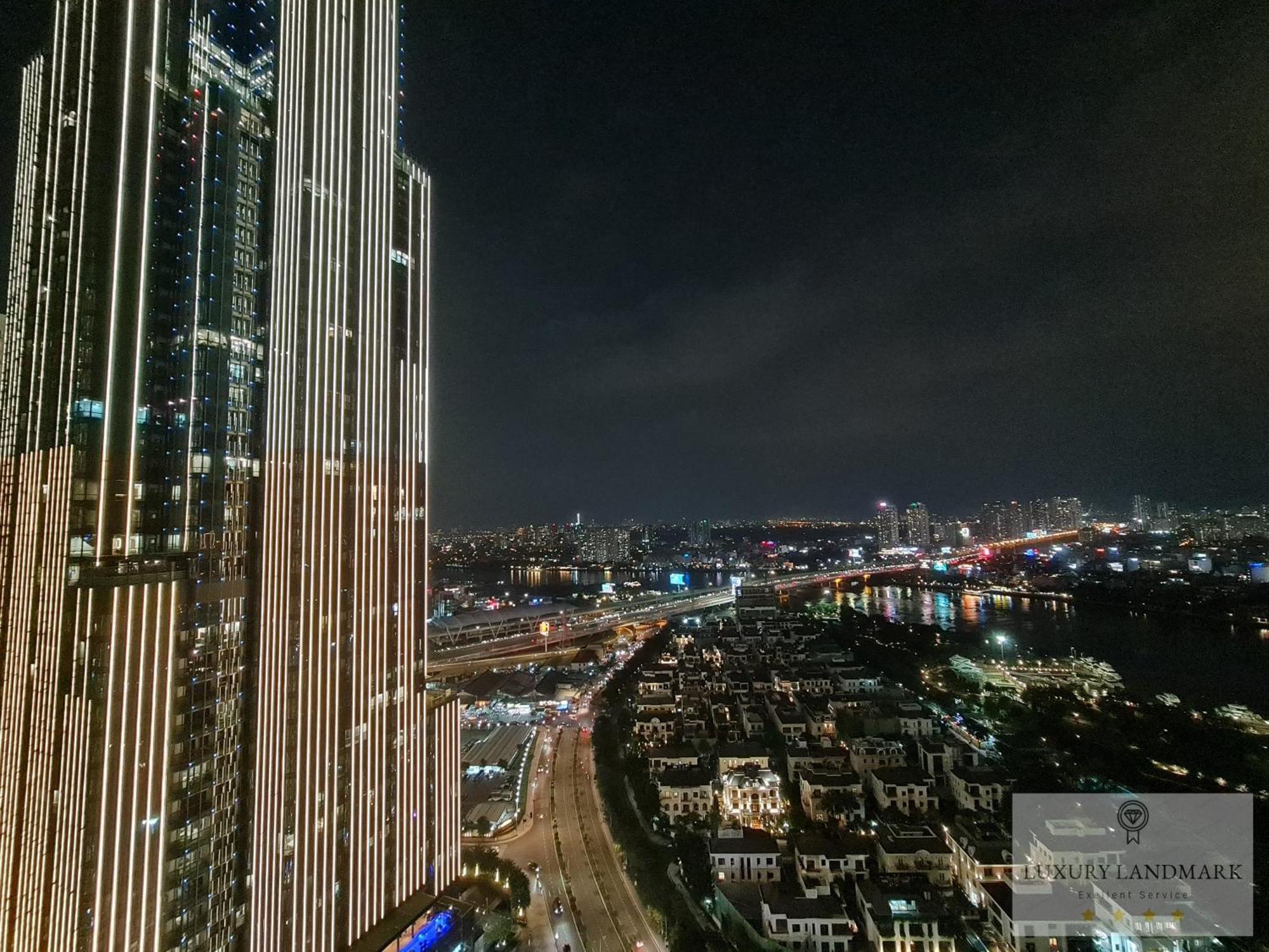 Sky Park - Vinhomes Central Park 4*