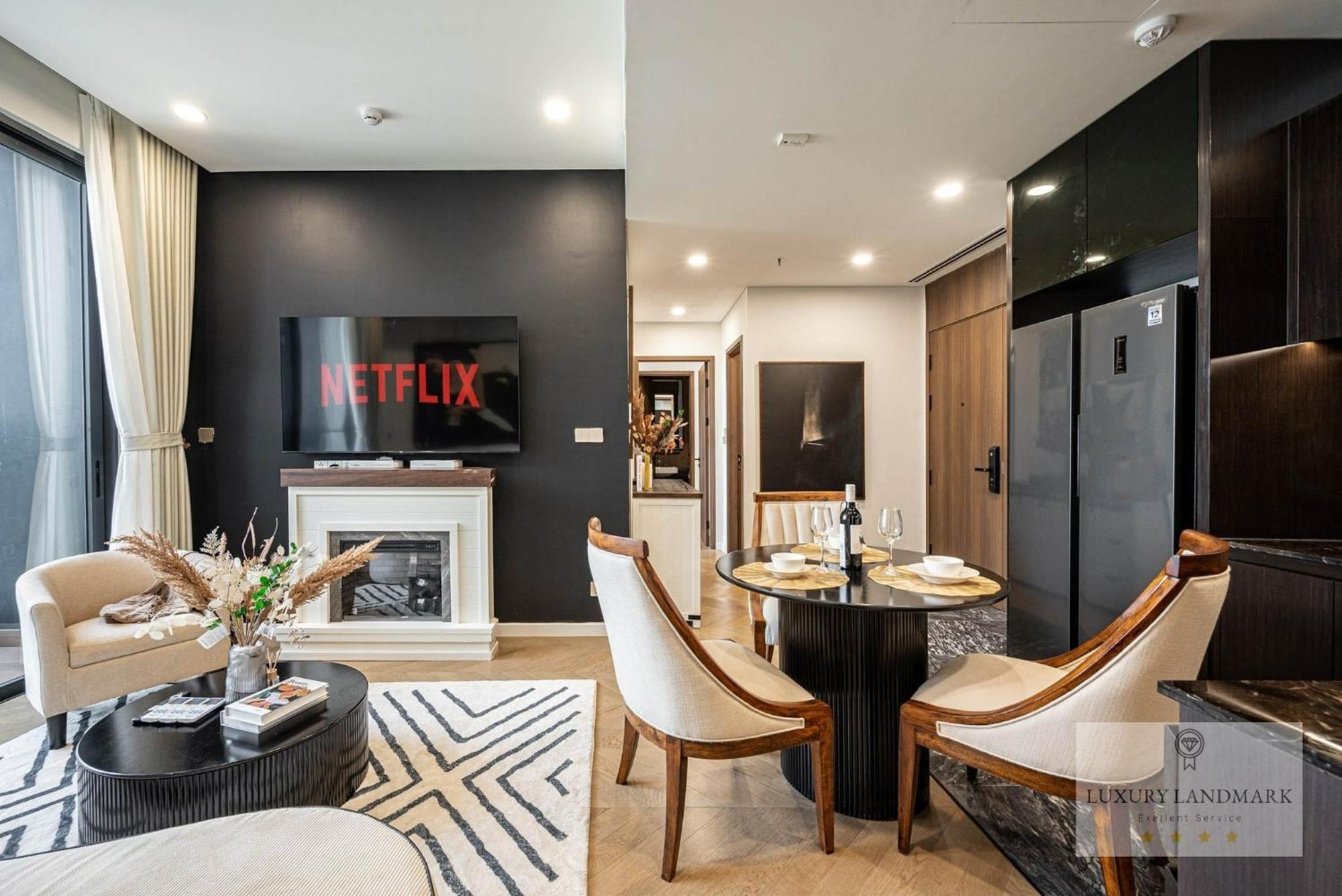 Khách sạn hẻo lánh Sky Park - Vinhomes Central Park TP. Hồ Chí Minh