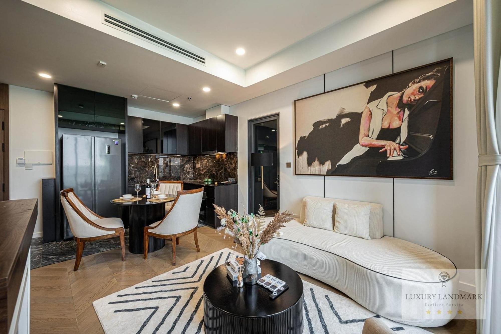 Sky Park - Vinhomes Central Park Khách sạn hẻo lánh