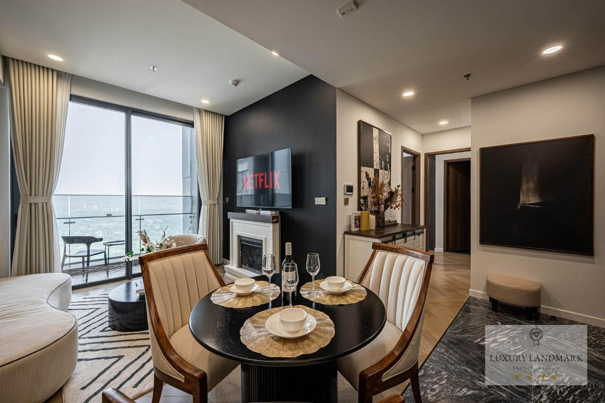 Sky Park - Vinhomes Central Park 4* TP. Hồ Chí Minh