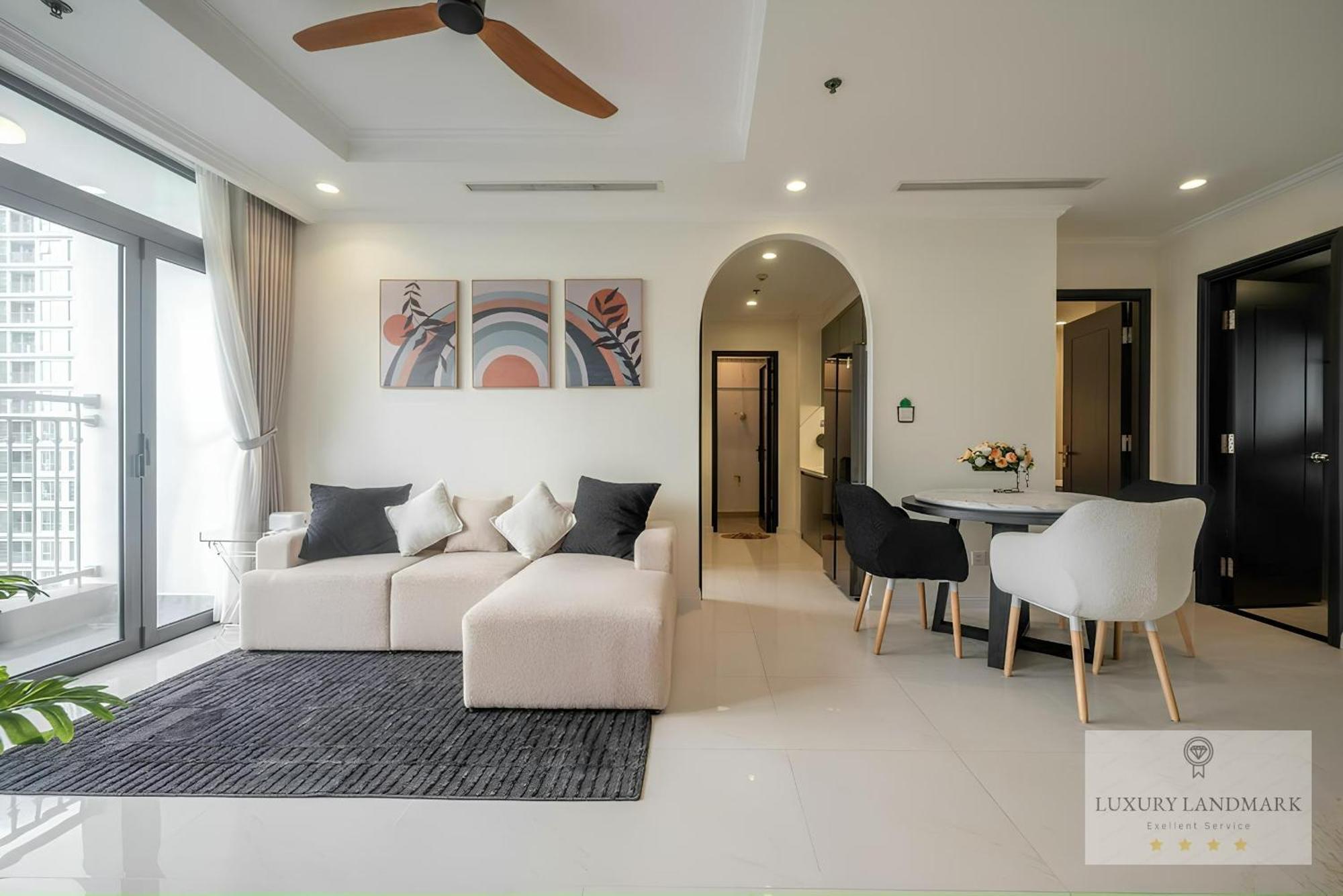 Sky Park - Vinhomes Central Park 4*